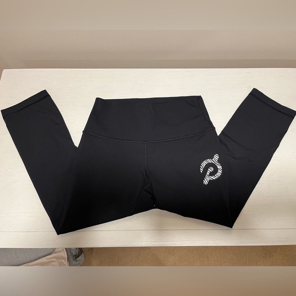 Lululemon x Peloton Wunder Under Crop size 6